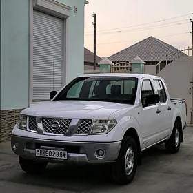 Nissan Navara 2010