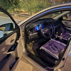 Toyota Camry 2015
