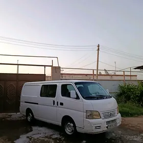 Nissan Urvan 2004