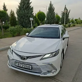 Toyota Camry 2018