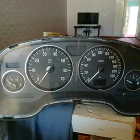 opel astra j pribor 2003 madel