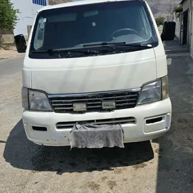 Nissan Urvan 2003