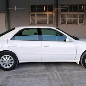 Toyota Camry 2001