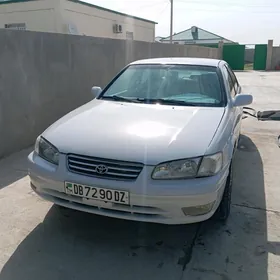 Toyota Camry 2000
