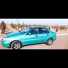 Daewoo Lanos 1998