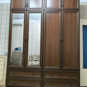 Шифоньер