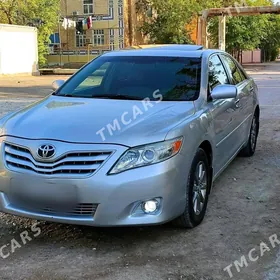 Toyota Camry 2011
