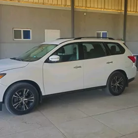 Nissan Pathfinder 2018