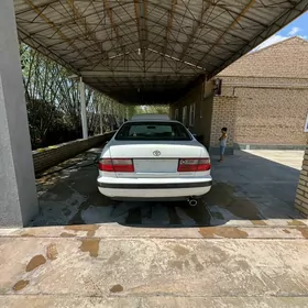 Toyota Corona 1995
