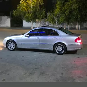 Mercedes-Benz E320 2003