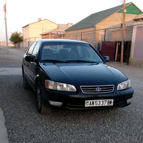 Toyota Camry 1999