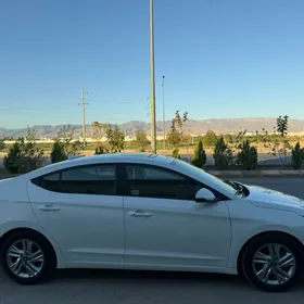 Hyundai Elantra 2020