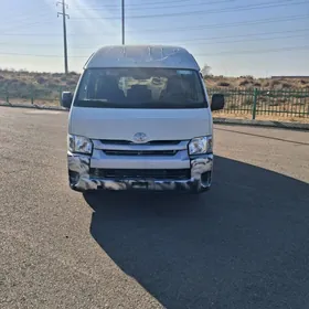 Toyota Hiace 2024