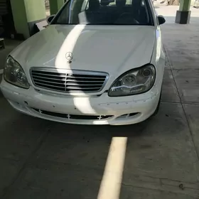 Mercedes-Benz S-Class 1999