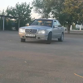 Mercedes-Benz 190E 1989