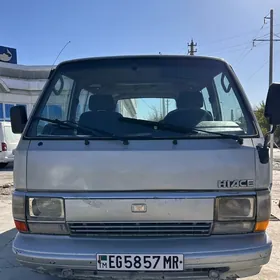 Toyota Hiace 1998