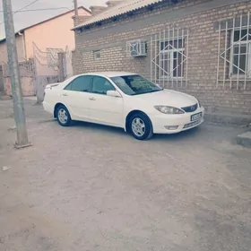 Toyota Camry 2004