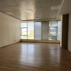 ARENDA OFIS 250 M²