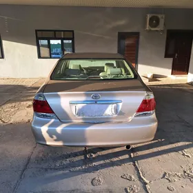 Toyota Camry 2004