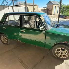 Lada 2104 1983