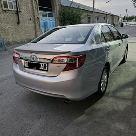 Toyota Camry 2013