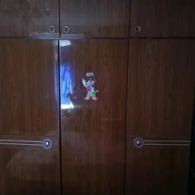 Шифоньер