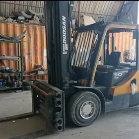 Caterpillar Forklift 2007