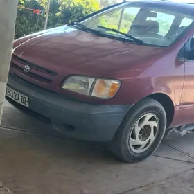 Toyota Sienna 2001