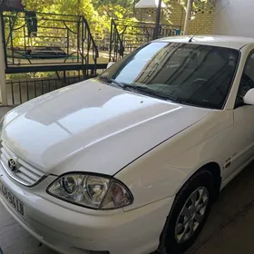 Toyota Avensis 2001