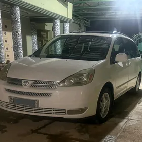Toyota Sienna 2004