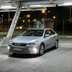 Toyota Camry 2015