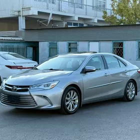 Toyota Camry 2017