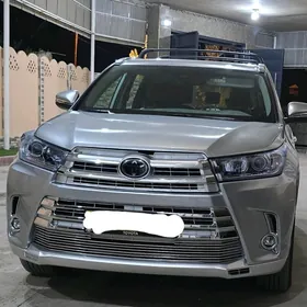Toyota Highlander 2019