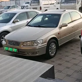 Toyota Camry 2000