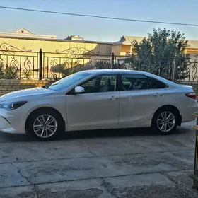 Toyota Camry 2017