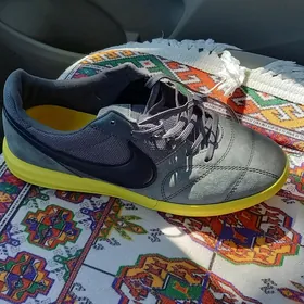 futzalka nike