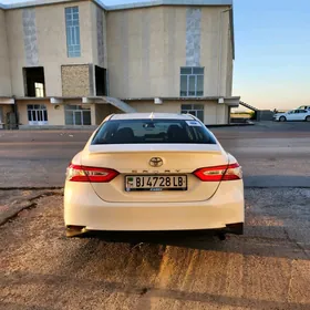 Toyota Camry 2020