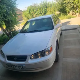 Toyota Camry 2001