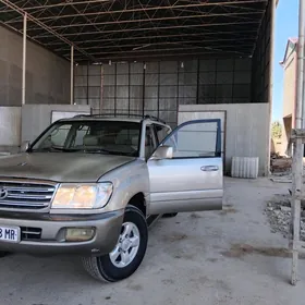 Toyota Land Cruiser 2000
