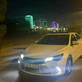Toyota Camry 2016