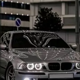 BMW E39 2003