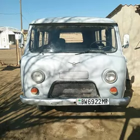 UAZ 452 1981