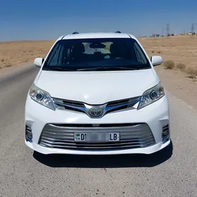 Toyota Sienna 2018