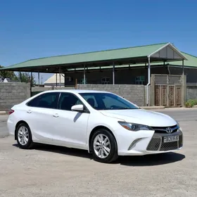 Toyota Camry 2015
