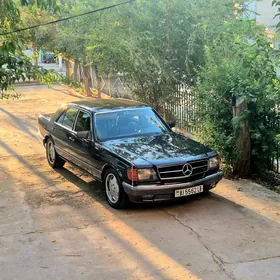 Mercedes-Benz W126 1987