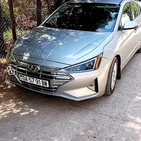 Hyundai Elantra 2020