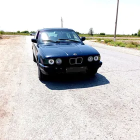 BMW 525 1990