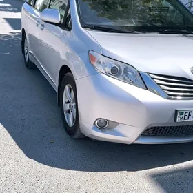 Toyota Sienna 2012
