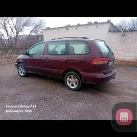 Toyota Sienna 2000