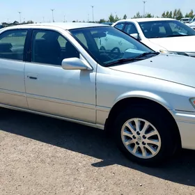 Toyota Camry 2001
